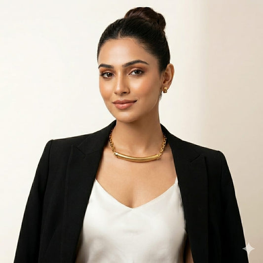 The Aurelia Ribbed Bar Necklace