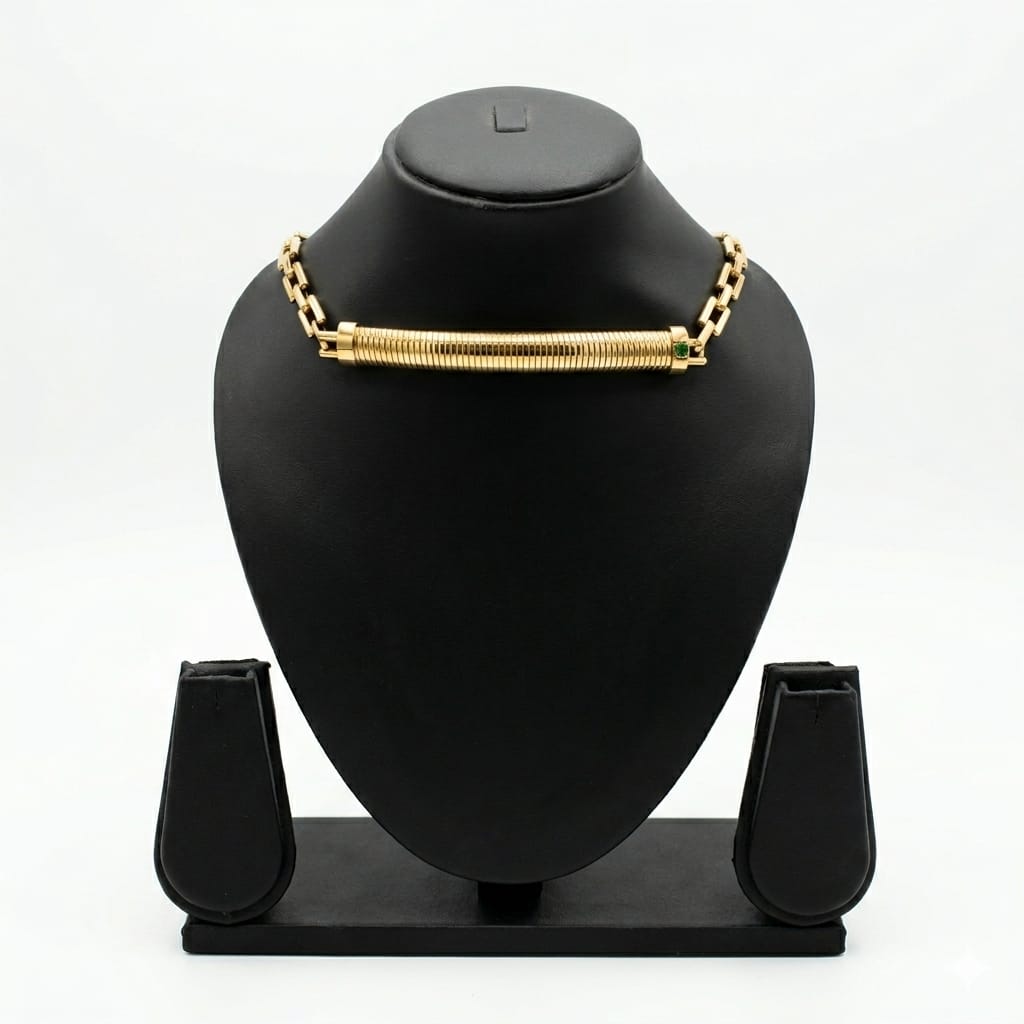 The Aurelia Ribbed Bar Necklace