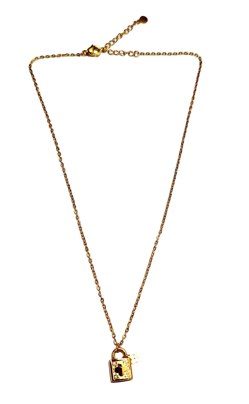 The Clover Lock Pendent Necklace