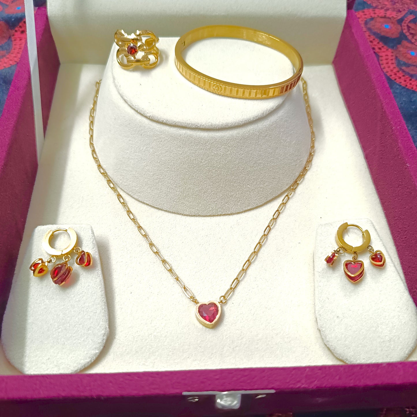 Nilanzia Scarlet Heart 4-Piece Luxe Set