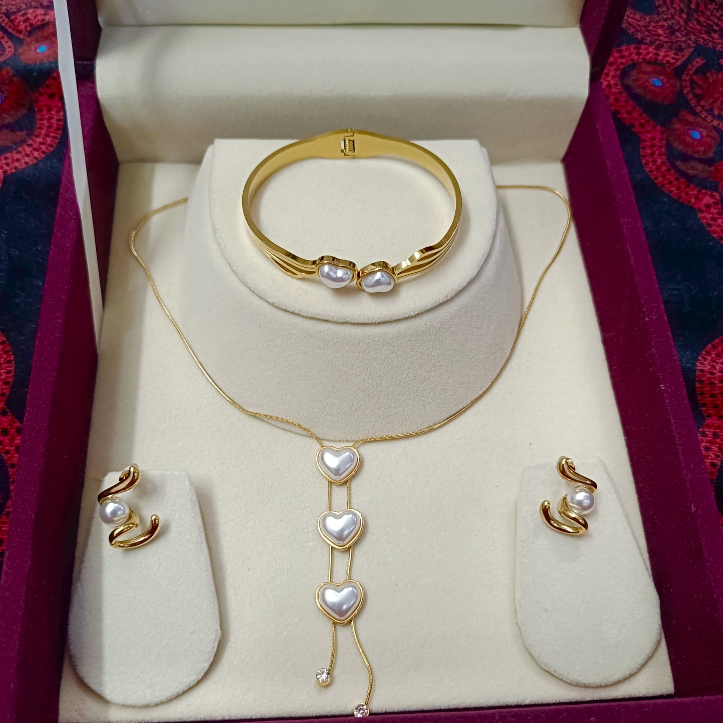 Nilanzia 3 Heart Pearl set