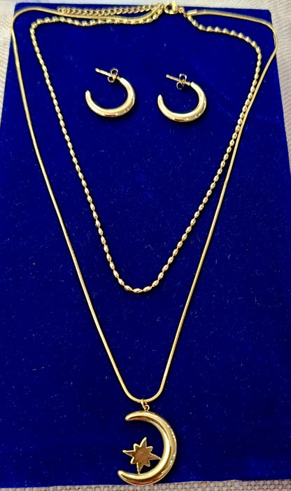 Moon Star Layered Necklace Set