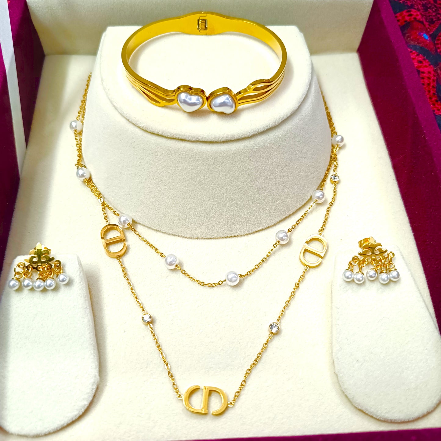 Nilanzia Pearl Emblem Jewellery Set